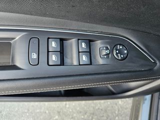 Peugeot 3008 2019 1.5 DIESEL  ALLURE  NAVI - PANORAMA-thumb-9