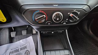Hyundai i 20 2021 1.2 YES! PLUS-thumb-25