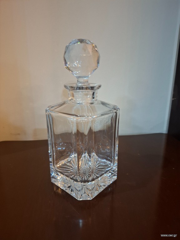 Κρυστάλλινη καράφα (decanter),