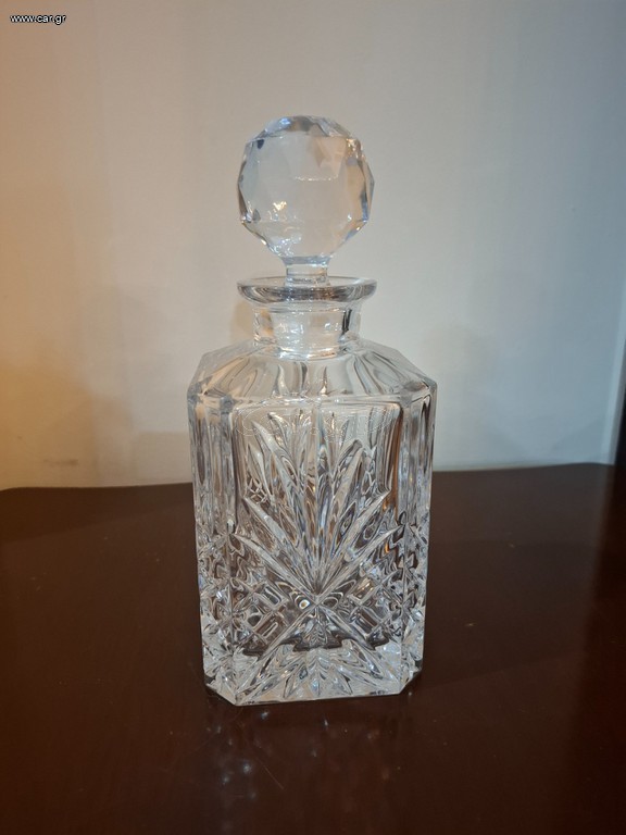 Κρυστάλλινη καράφα (decanter) για