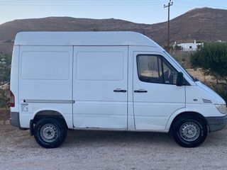Κλούβα Mercedes-Benz 2004 211