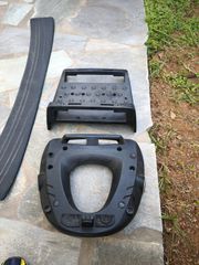 Πωλείται βάση Givi top case-thumb-1