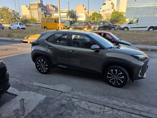 Toyota Yaris Cross 2023-thumb-3