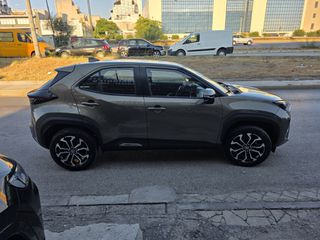 Toyota Yaris Cross 2023-thumb-5