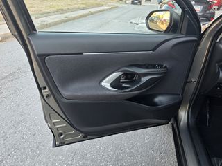Toyota Yaris Cross 2023-thumb-18