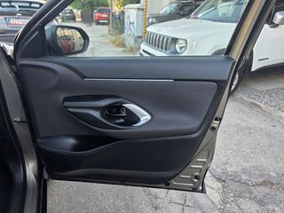 Toyota Yaris Cross 2023-thumb-28
