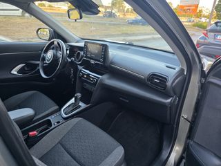 Toyota Yaris Cross 2023-thumb-29