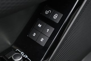 Land Rover Range Rover Velar 2020 R DYNAMIC-thumb-8