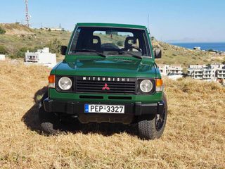 Mitsubishi Pajero 1989-thumb-1