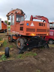Εκσκαφέας Με Λάστιχα Liebherr 1990 921 C .