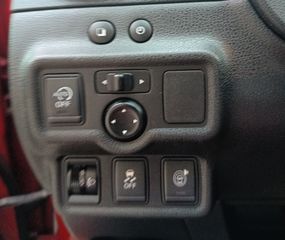 Nissan Note 2017-thumb-13