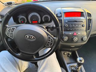 Kia Ceed / cee'd 2009-thumb-4