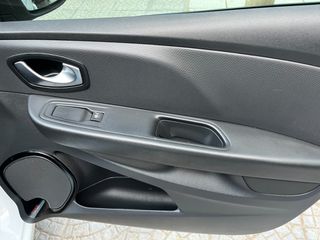 Renault Clio 2017 1.5 DCI AUTO/ΔΟΣΕΙΣ/ΓΡΑΜΜΑΤΙΑ-thumb-25