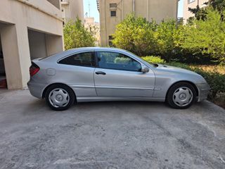 Mercedes-Benz C 200 2002-thumb-1