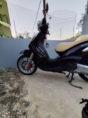 Piaggio Beverly 300i Tourer 2010-thumb-10