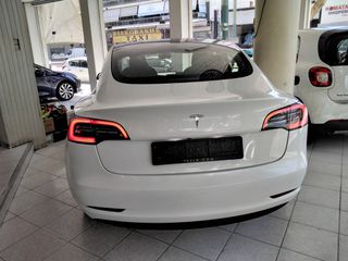Tesla Model 3 2023-thumb-5