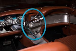 Ford Thunderbird 1961-thumb-14