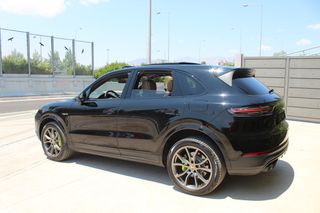 Porsche Cayenne 2020 E-HYBRID 3.0 462HP PASM PANORAMA HEAD UP MATRIX 21''-thumb-4