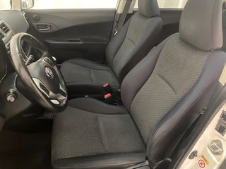 Toyota Verso-S 2011-thumb-13