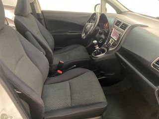 Toyota Verso-S 2011-thumb-19