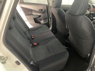 Toyota Verso-S 2011-thumb-22