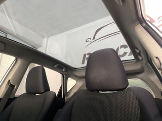 Toyota Verso-S 2011-thumb-23