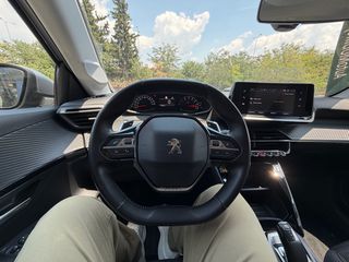 Peugeot 208 2020-thumb-10