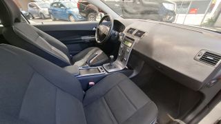 Volvo C30 2011 1.6-thumb-12