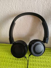 Headphones-thumb-2