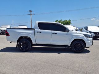 Toyota Hilux 2021-thumb-3