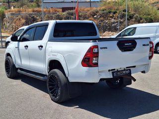 Toyota Hilux 2021-thumb-4