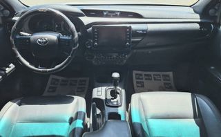 Toyota Hilux 2021-thumb-8