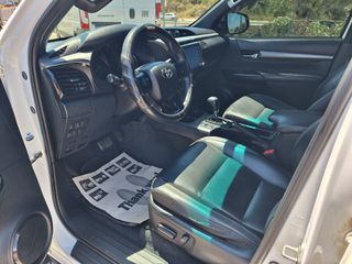 Toyota Hilux 2021-thumb-9
