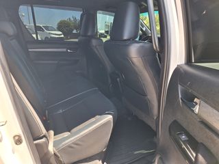Toyota Hilux 2021-thumb-11
