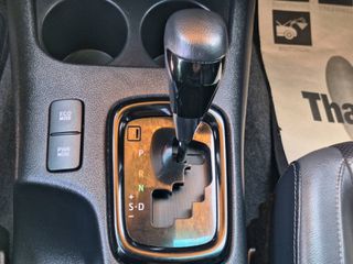 Toyota Hilux 2021-thumb-16