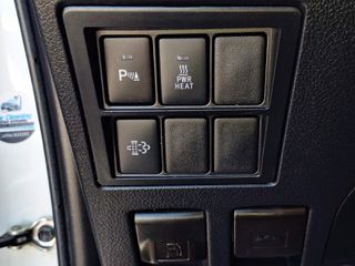 Toyota Hilux 2021-thumb-21