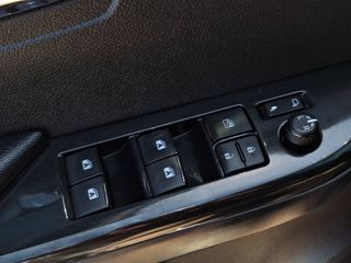 Toyota Hilux 2021-thumb-23