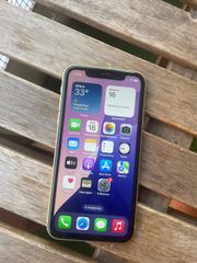 iPhone 11 (100% υγεια μοαταριας )