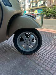 Vespa GTS 150 2017-thumb-4