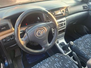 Toyota Corolla 2005-thumb-7