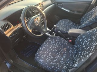 Toyota Corolla 2005-thumb-8