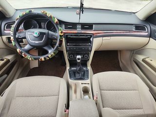 Skoda Superb 2009 1.8 TSI 180HP – 1ο ΧΕΡΙ – ΕΛΛΗΝΙΚΟ – ΠΛΗΡΕΣ ΙΣΤΟΡΙΚΟ-thumb-10