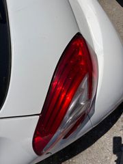 Peugeot 208-thumb-1