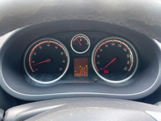 Opel Corsa 2007-thumb-11