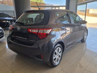 Toyota Yaris 2019 Hybrid-thumb-5