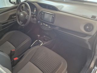 Toyota Yaris 2019 Hybrid-thumb-7