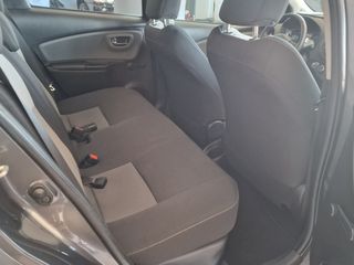 Toyota Yaris 2019 Hybrid-thumb-8