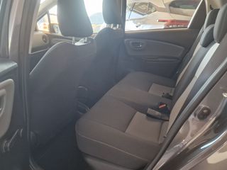 Toyota Yaris 2019 Hybrid-thumb-9