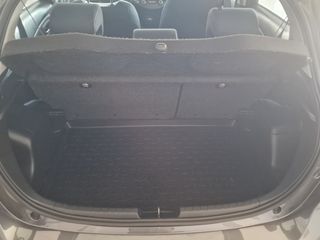 Toyota Yaris 2019 Hybrid-thumb-10