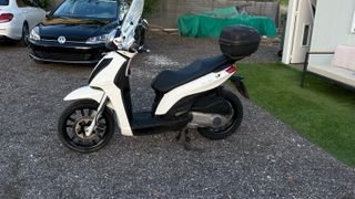 Piaggio Carnaby 300 2009-thumb-7